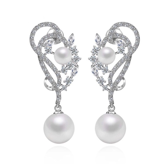 Swarovski Crystals Dorrit Pearl Earrings - Picture 1 of 5
